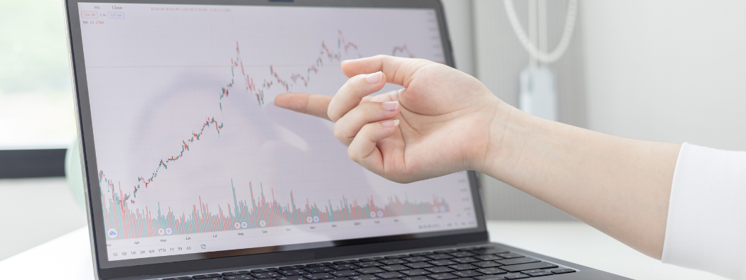 Markets take stock while Gold rallies