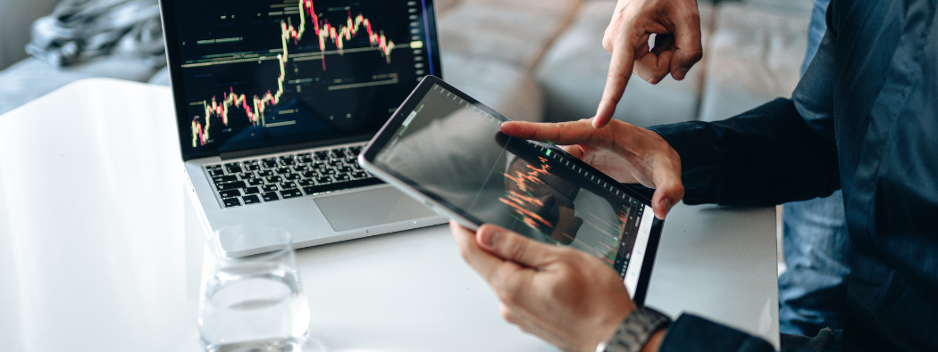 Modestly hawkish Fed hold, big tech earnings mixed  